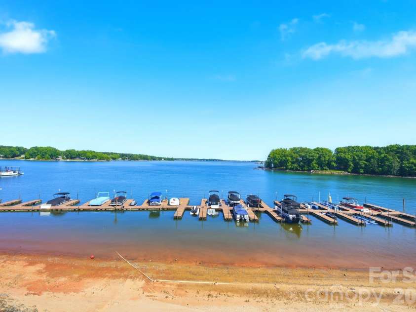 7831 Spinnaker Bay Drive, Sherrills Ford, NC 28673.  MLS# CAR4379933, YatesRealty ID 24592. 