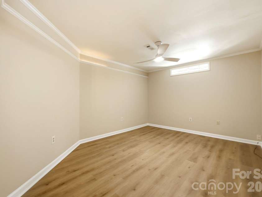 7831 Spinnaker Bay Drive, Sherrills Ford, NC 28673.  MLS# CAR4379933, YatesRealty ID 24592. 