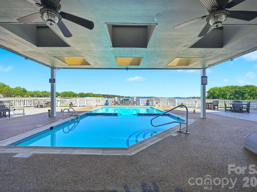 7831 Spinnaker Bay Drive, Sherrills Ford, NC 28673.  MLS# CAR4379933, YatesRealty ID 24592. 
