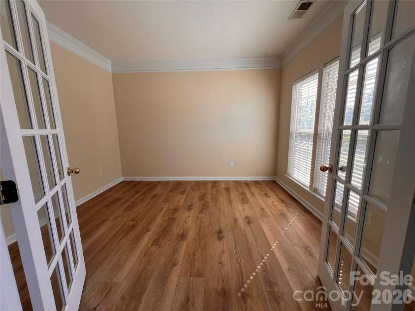 7709 Greylock Ridge Road, Matthews, NC 28105.  MLS# CAR4374056, YatesRealty ID 24593. 
