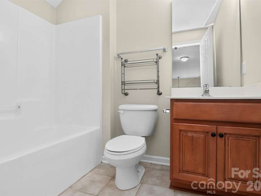 7709 Greylock Ridge Road, Matthews, NC 28105.  MLS# CAR4425798, YatesRealty ID 24593. Full Bedroom