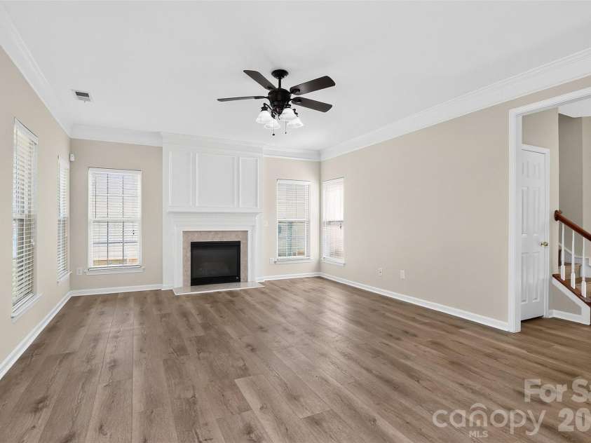 7709 Greylock Ridge Road, Matthews, NC 28105.  MLS# CAR4425798, YatesRealty ID 24593. Great Room