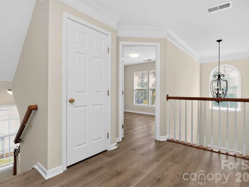 7709 Greylock Ridge Road, Matthews, NC 28105.  MLS# CAR4425798, YatesRealty ID 24593. Upstairs