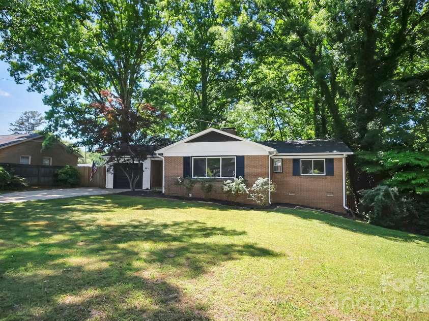 1815 Taylor Drive, Gastonia, NC 28052.  MLS# CAR4382507, YatesRealty ID 24594. 