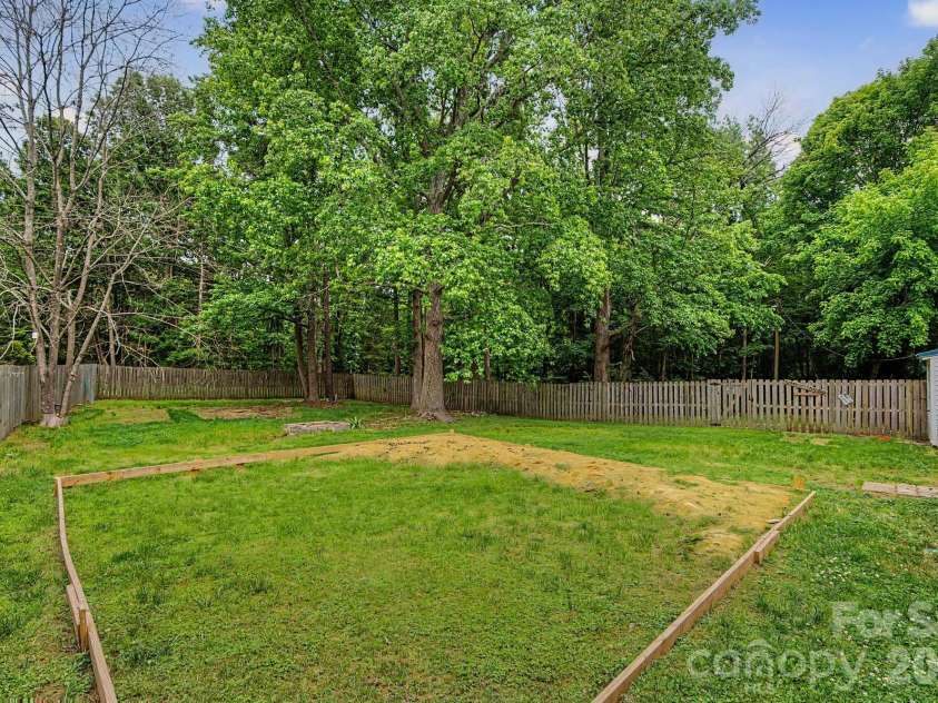 630 Ginger Cake Road, Lancaster, SC 29820.  MLS# CAR4378541, YatesRealty ID 24595. Back yard