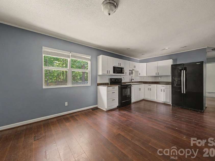 630 Ginger Cake Road, Lancaster, SC 29820.  MLS# CAR4378541, YatesRealty ID 24595. Dining Area/Kitchen