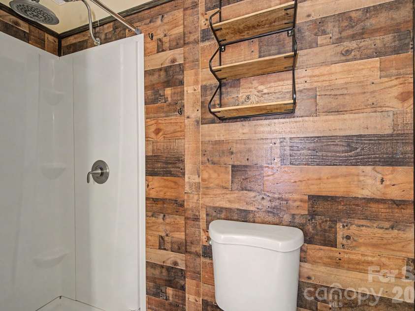630 Ginger Cake Road, Lancaster, SC 29820.  MLS# CAR4378541, YatesRealty ID 24595. Full Bathroom 2