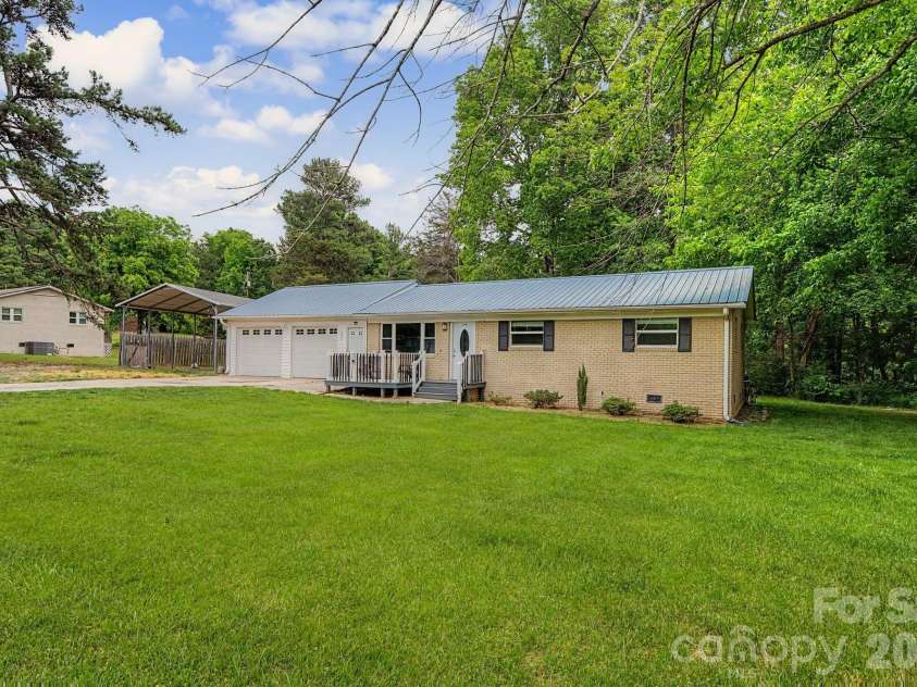 630 Ginger Cake Road, Lancaster, SC 29820.  MLS# CAR4378541, YatesRealty ID 24595. Welcome home!