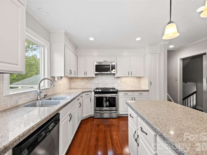2417 Rosemond Circle, Gastonia, NC 28056.  MLS# CAR4382903, YatesRealty ID 24596. 