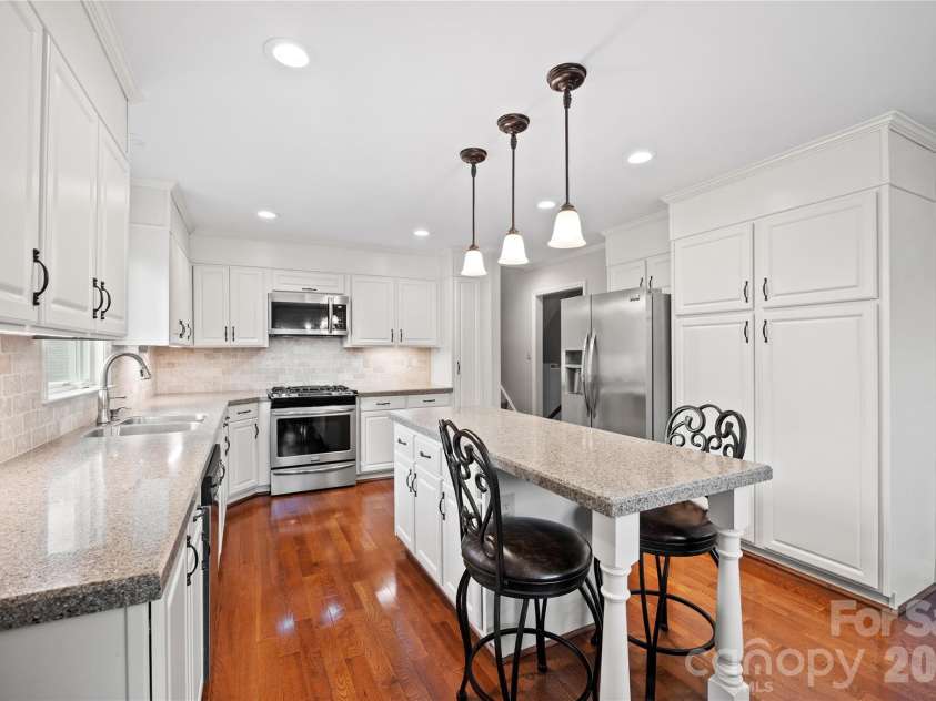 2417 Rosemond Circle, Gastonia, NC 28056.  MLS# CAR4382903, YatesRealty ID 24596. 