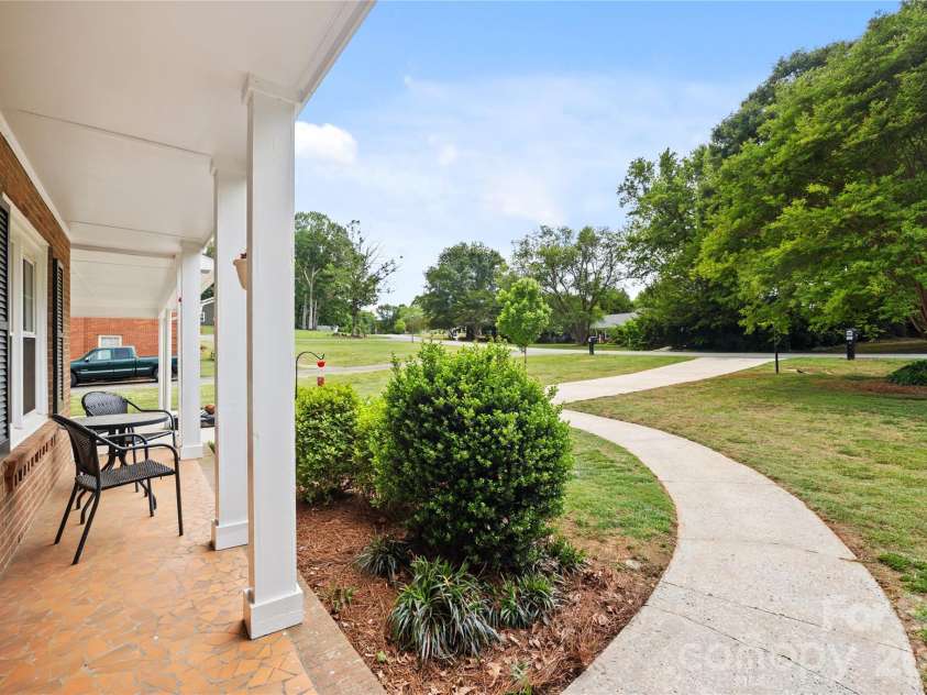 2417 Rosemond Circle, Gastonia, NC 28056.  MLS# CAR4382903, YatesRealty ID 24596. 