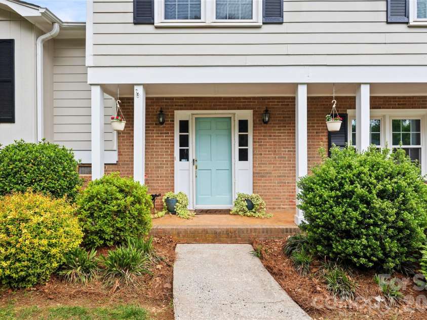 2417 Rosemond Circle, Gastonia, NC 28056.  MLS# CAR4382903, YatesRealty ID 24596. 
