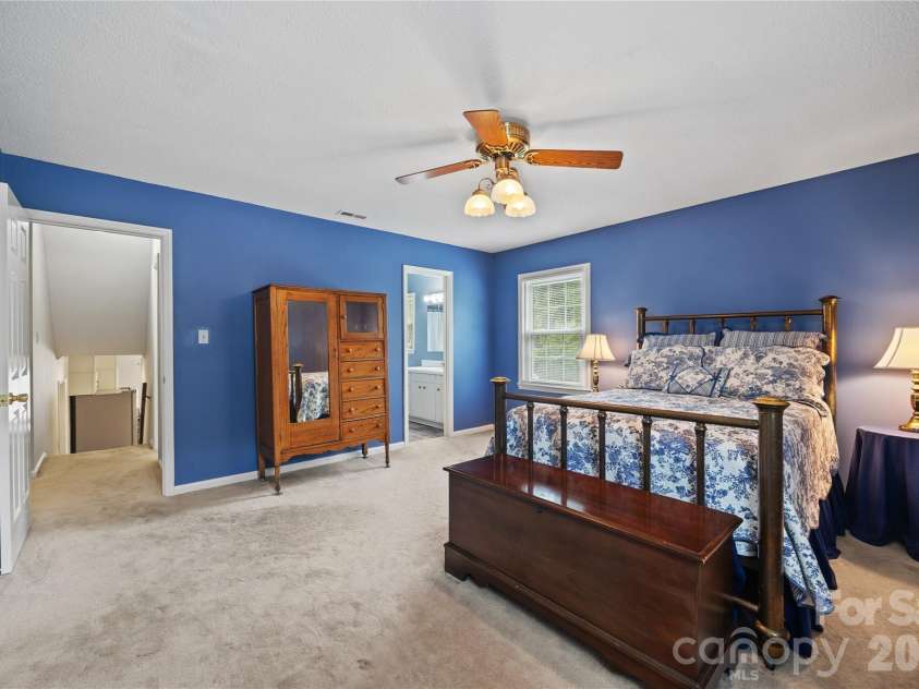 2417 Rosemond Circle, Gastonia, NC 28056.  MLS# CAR4382903, YatesRealty ID 24596. 