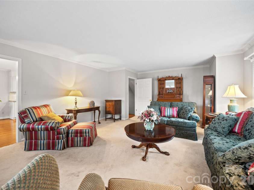 2417 Rosemond Circle, Gastonia, NC 28056.  MLS# CAR4382903, YatesRealty ID 24596. 