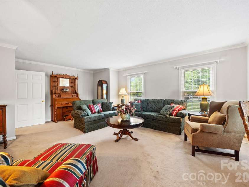 2417 Rosemond Circle, Gastonia, NC 28056.  MLS# CAR4382903, YatesRealty ID 24596. 