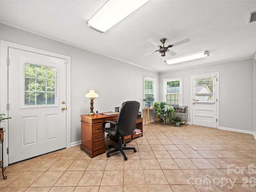 2417 Rosemond Circle, Gastonia, NC 28056.  MLS# CAR4382903, YatesRealty ID 24596. 