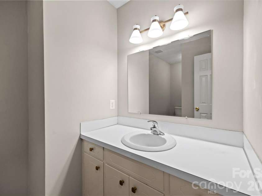 2417 Rosemond Circle, Gastonia, NC 28056.  MLS# CAR4382903, YatesRealty ID 24596. 