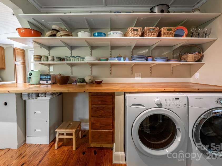 75 Cisco Road, Asheville, NC 28805.  MLS# CAR4269545, YatesRealty ID 24596. 