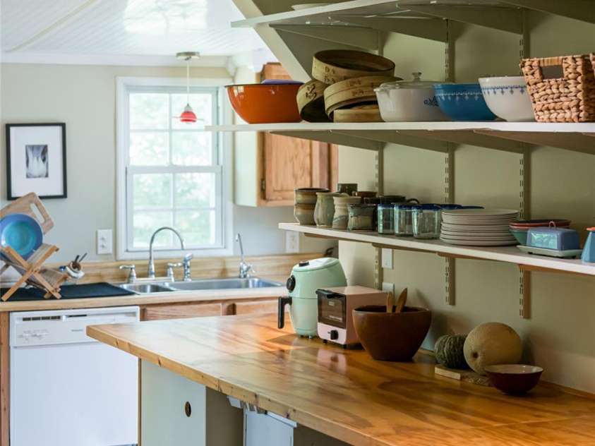 75 Cisco Road, Asheville, NC 28805.  MLS# CAR4269545, YatesRealty ID 24596. 