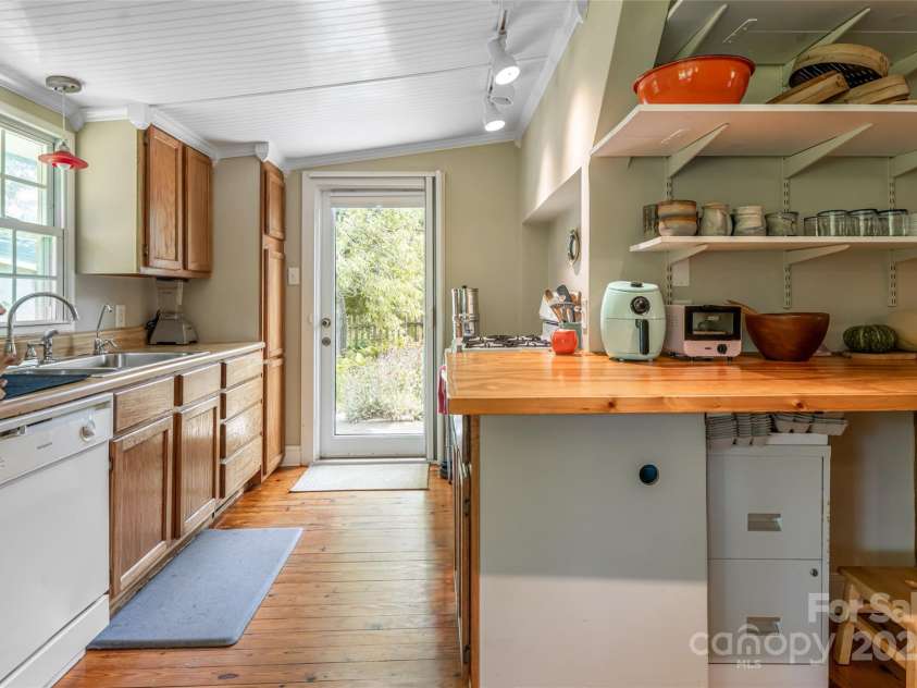 75 Cisco Road, Asheville, NC 28805.  MLS# CAR4269545, YatesRealty ID 24596. Abundance of Natural Light 