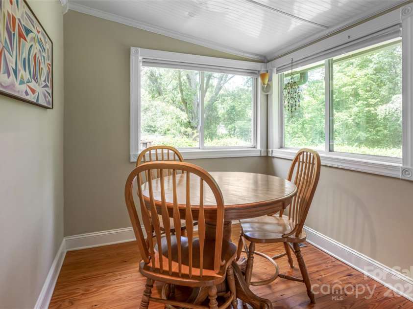 75 Cisco Road, Asheville, NC 28805.  MLS# CAR4269545, YatesRealty ID 24596. Eat-In Kitchen with Spacious Dining 