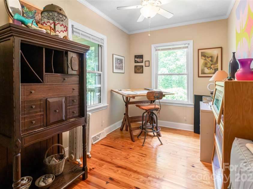 75 Cisco Road, Asheville, NC 28805.  MLS# CAR4269545, YatesRealty ID 24596. Life is but a Dream 