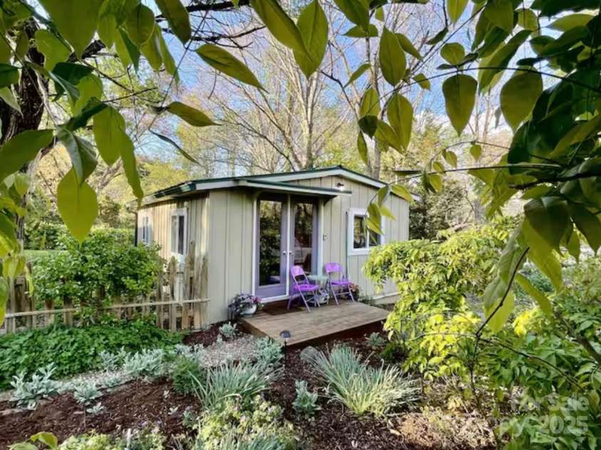 75 Cisco Road, Asheville, NC 28805.  MLS# CAR4277193, YatesRealty ID 24596. Perfectly Located only 3.8 milesfrom Center of Asheville