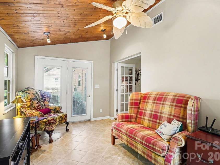 13333 Kintyre Court, Matthews, NC 28105.  MLS# CAR4372292, YatesRealty ID 24597. 