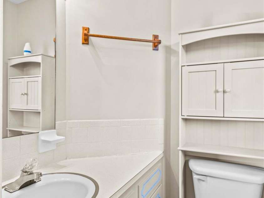 124 Island Park Lane, Statesville, NC 28625.  MLS# CAR4269104, YatesRealty ID 24598. 