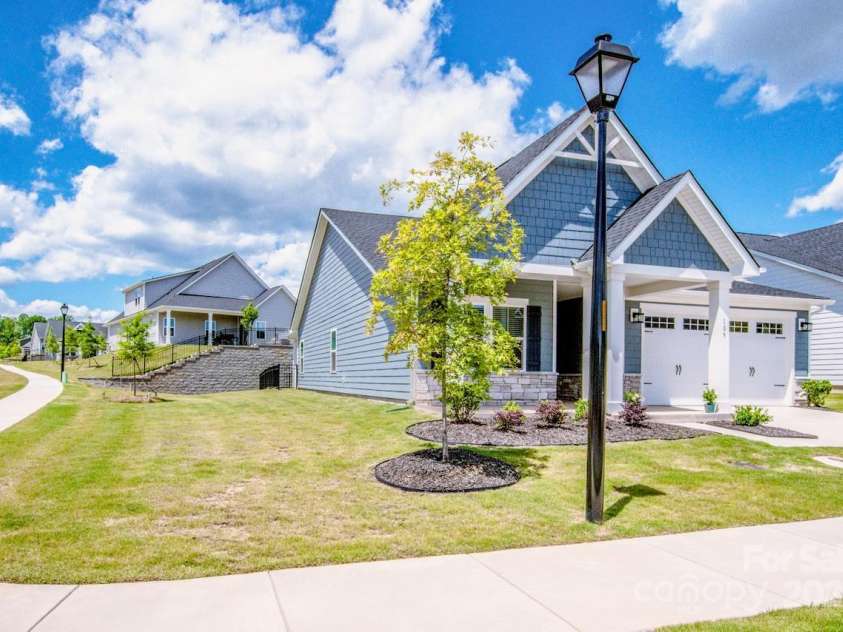 105 Chase View Lane, Troutman, NC 28166.  MLS# CAR4256483, YatesRealty ID 24599. View of Side Yard (lot extends beyond fence)