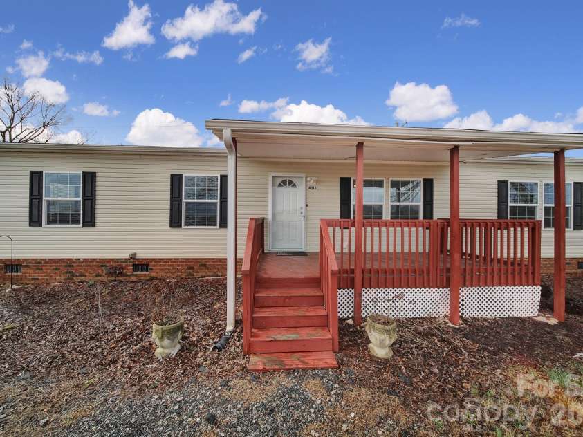 4315 Givens Road, Rock Hill, SC 29730.  MLS# CAR4350303, YatesRealty ID 2460. 