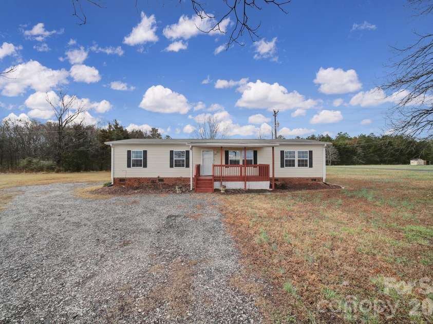 4315 Givens Road, Rock Hill, SC 29730.  MLS# CAR4350303, YatesRealty ID 2460. 