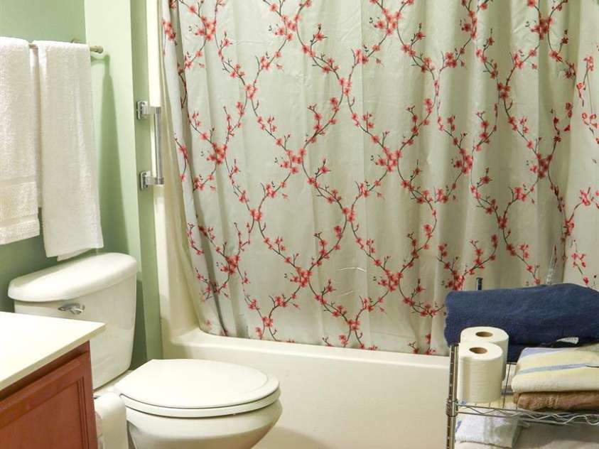 90 Elm Street, Morganton, NC 28655.  MLS# CAR4235791, YatesRealty ID 2460. Hall Bath
