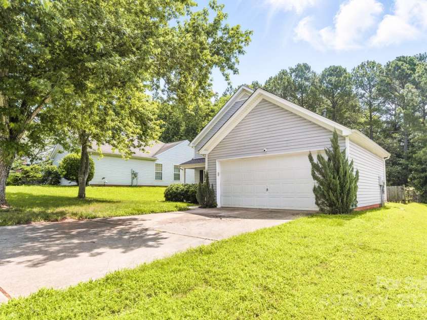 1515 Kingdom Way, Fort Mill, SC 29707.  MLS# CAR4269344, YatesRealty ID 24600. 