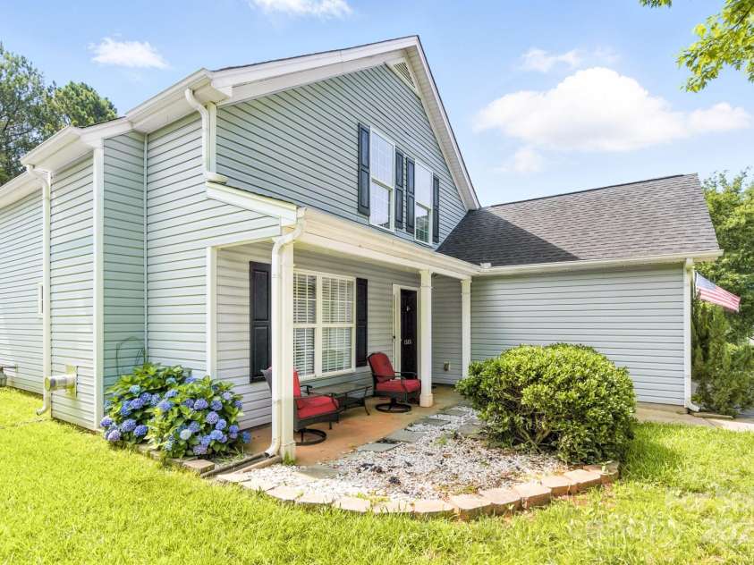 1515 Kingdom Way, Fort Mill, SC 29707.  MLS# CAR4269344, YatesRealty ID 24600. 