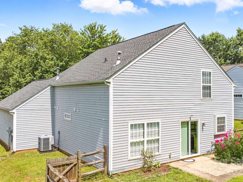 1515 Kingdom Way, Fort Mill, SC 29707.  MLS# CAR4269344, YatesRealty ID 24600. 