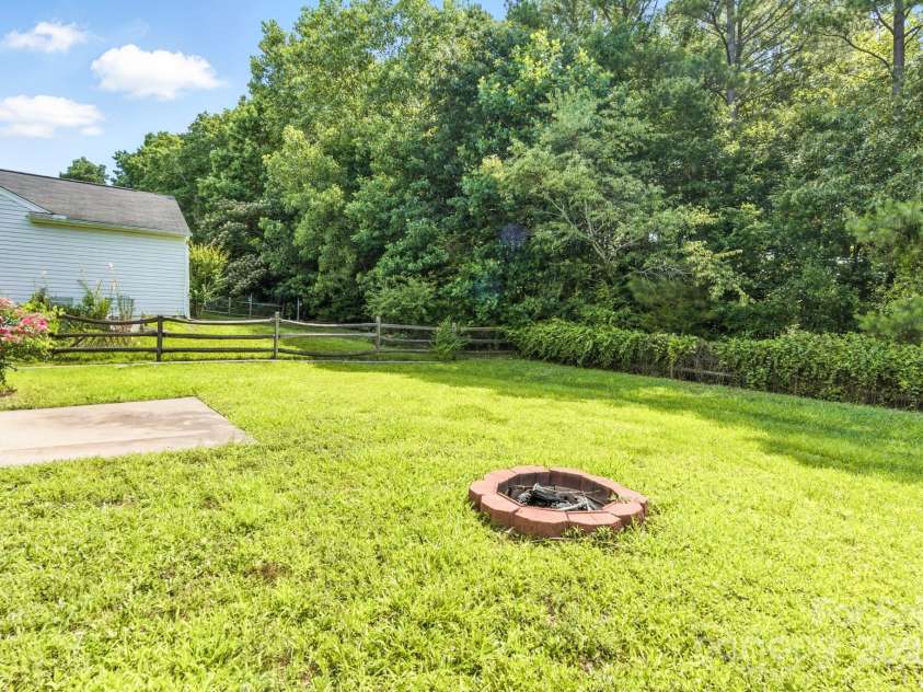 1515 Kingdom Way, Fort Mill, SC 29707.  MLS# CAR4269344, YatesRealty ID 24600. 