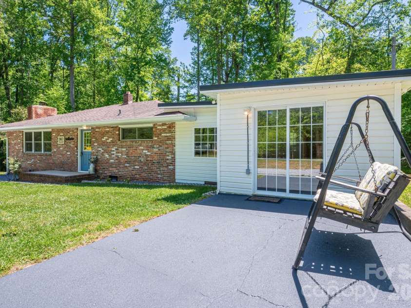 2073 Mauney Road, Bessemer City, NC 28016.  MLS# CAR4367640, YatesRealty ID 24600. 