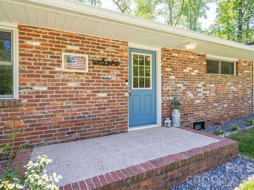 2073 Mauney Road, Bessemer City, NC 28016.  MLS# CAR4367640, YatesRealty ID 24600. 