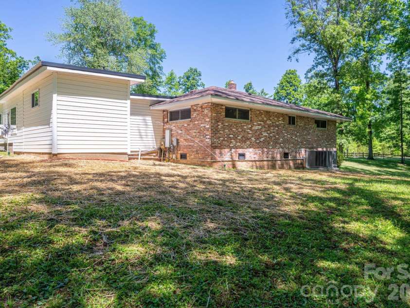 2073 Mauney Road, Bessemer City, NC 28016.  MLS# CAR4367640, YatesRealty ID 24600. 