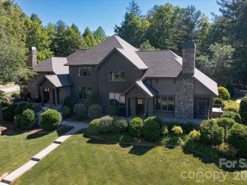 16 Hollyberry Lane, Brevard, NC 28712.  MLS# CAR4369500, YatesRealty ID 24601. 