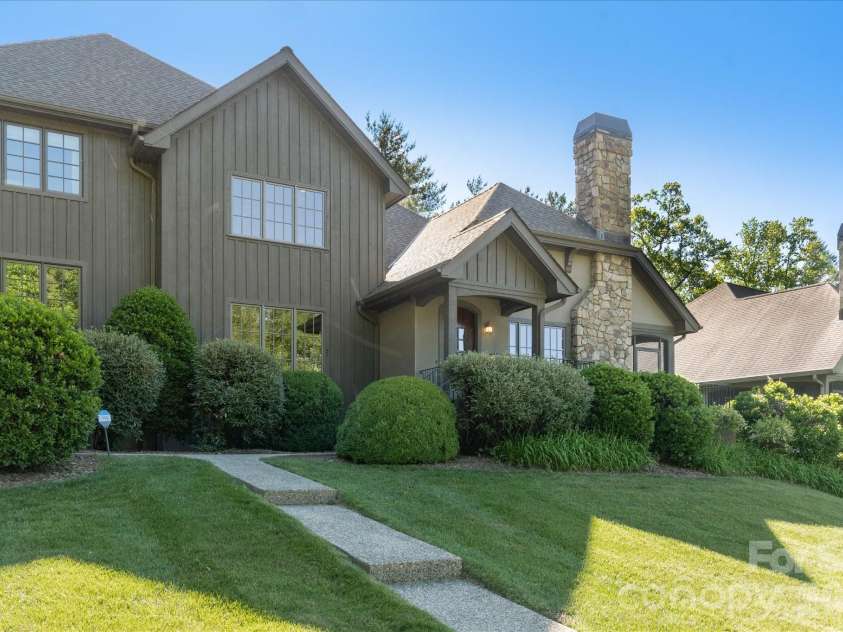 16 Hollyberry Lane, Brevard, NC 28712.  MLS# CAR4369500, YatesRealty ID 24601. 