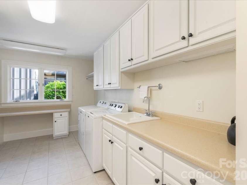16 Hollyberry Lane, Brevard, NC 28712.  MLS# CAR4369500, YatesRealty ID 24601. 