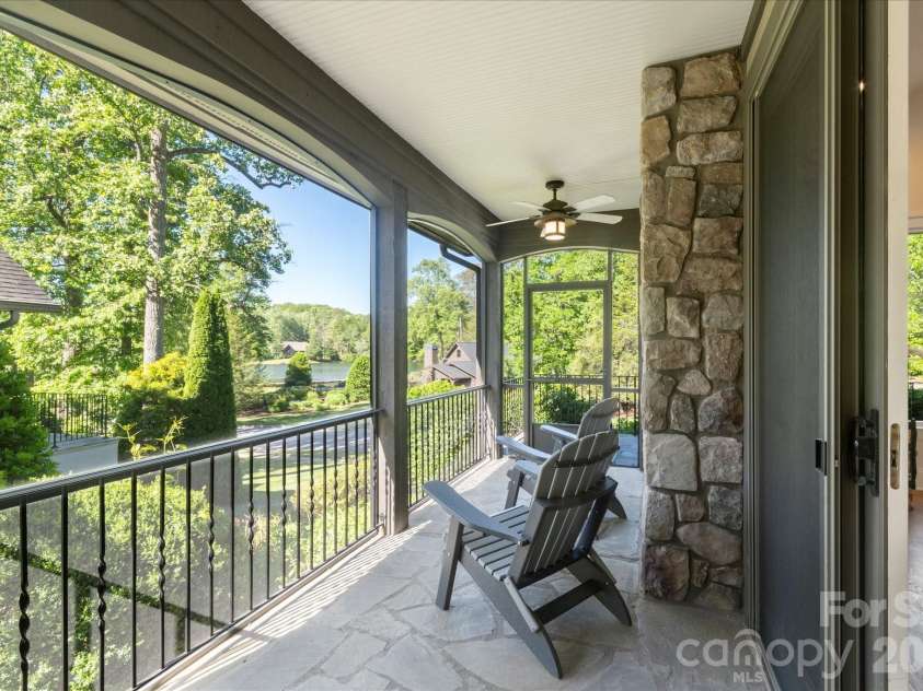 16 Hollyberry Lane, Brevard, NC 28712.  MLS# CAR4369500, YatesRealty ID 24601. 