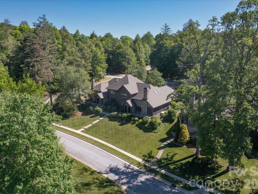 16 Hollyberry Lane, Brevard, NC 28712.  MLS# CAR4369500, YatesRealty ID 24601. 