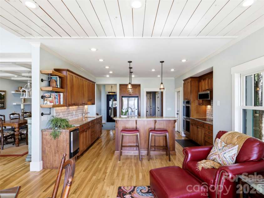 110 Soaring Mountain Drive, Waynesville, NC 28786.  MLS# CAR4378537, YatesRealty ID 24602. 