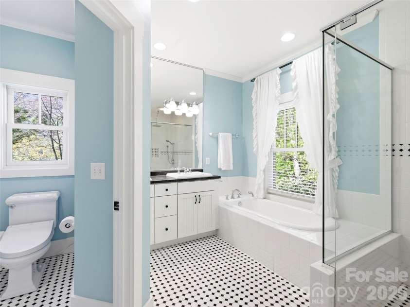 110 Soaring Mountain Drive, Waynesville, NC 28786.  MLS# CAR4378537, YatesRealty ID 24602. 