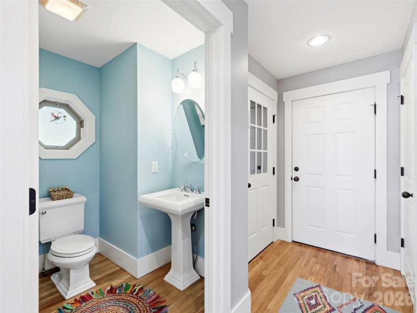 110 Soaring Mountain Drive, Waynesville, NC 28786.  MLS# CAR4378537, YatesRealty ID 24602. Powder room