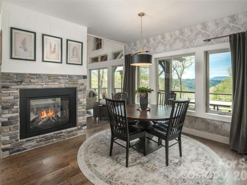 497 Black Locust Circle, Blowing Rock, NC 28605.  MLS# CAR4379126, YatesRealty ID 24603. 