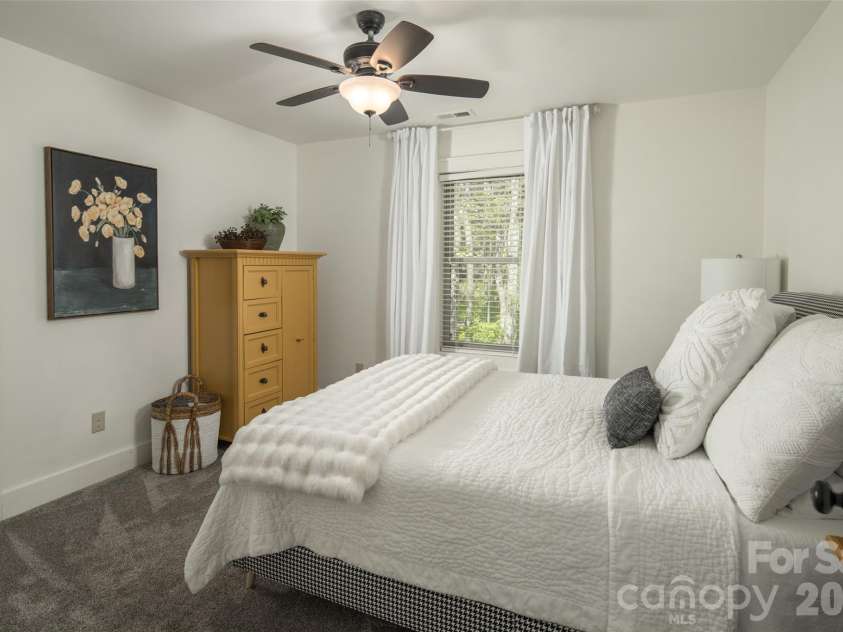 497 Black Locust Circle, Blowing Rock, NC 28605.  MLS# CAR4379126, YatesRealty ID 24603. 